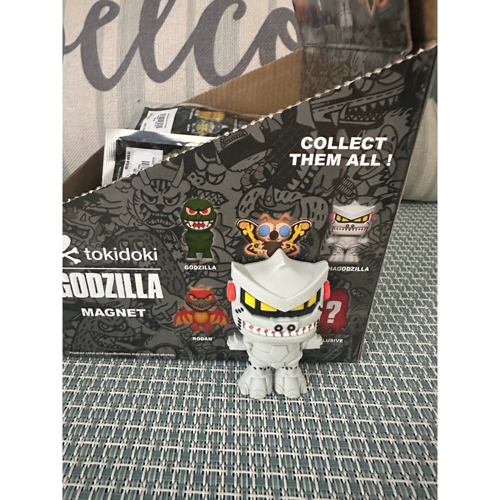 Godzilla Magnet MechaGodZilla Brand New Tokidoki